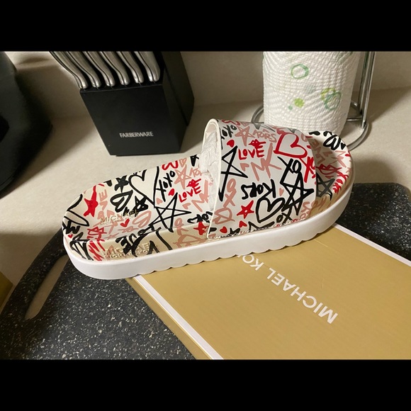Mk sandals new - Picture 1 of 3